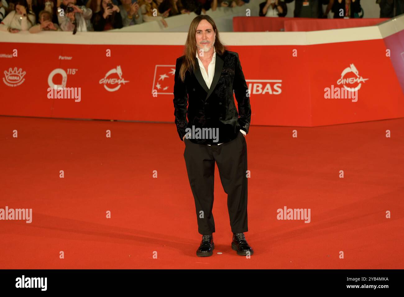 Roma, Italia. 16 ottobre 2024. Manuel Agnelli partecipa al Red carpet della cerimonia di apertura del Rome Film Fest 2024 presso l'Auditorium Parco della musica. Credito: SOPA Images Limited/Alamy Live News Foto Stock