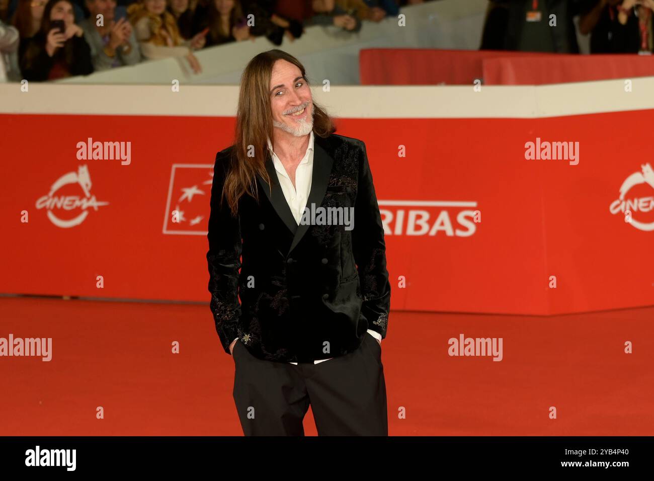 Roma, Italia. 16 ottobre 2024. Manuel Agnelli partecipa al Red carpet della cerimonia di apertura del Rome Film Fest 2024 presso l'Auditorium Parco della musica. (Foto di Mario Cartelli/SOPA Images/Sipa USA) credito: SIPA USA/Alamy Live News Foto Stock