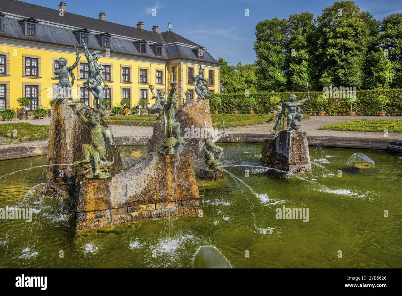 Fontana di Nettuno presso l'edificio della Galleria nel grande Giardino, Giardini Herrenhausen, Hannover, bassa Sassonia, Germania, Europa Foto Stock
