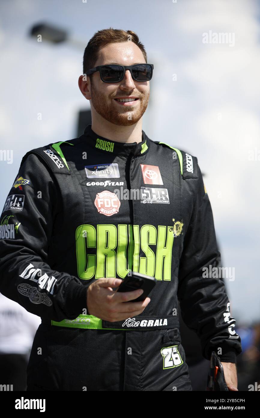 NASCAR Xfinty driver, Kaz Grala (26) sale in pista per qualificarsi per l'Alsco Uniforms 250 all'Atlanta Motor Speedway di Hampton GA Foto Stock
