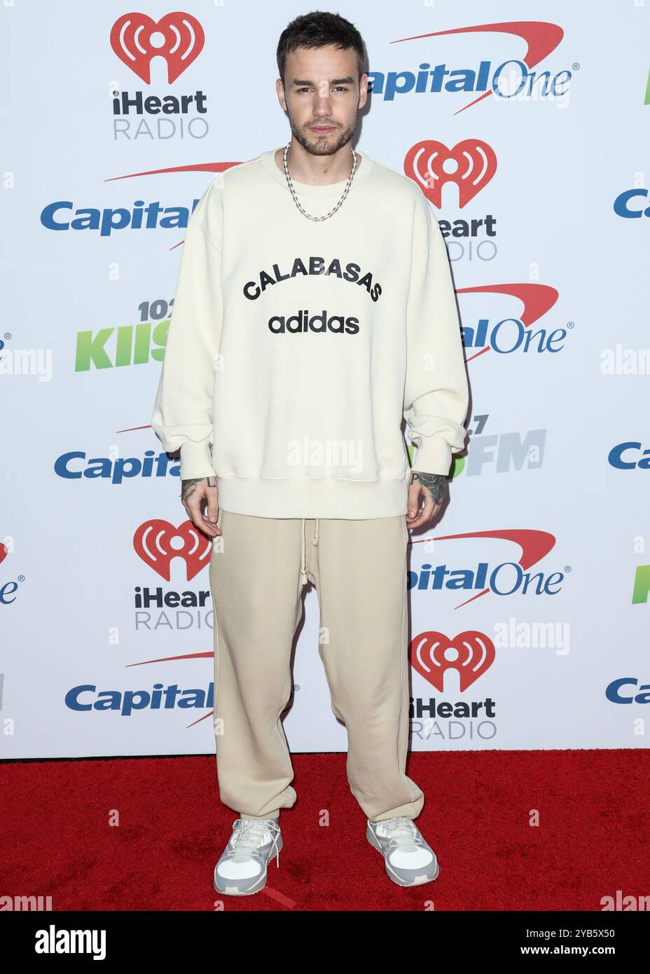 Los Angeles, Stati Uniti. 16 ottobre 2024. Liam Payne morto a 31 anni. L'ex cantante di One Direction Liam Payne è stato trovato morto dopo che il 31enne è caduto dal balcone della sua camera al terzo piano in un hotel a Buenos Aires, la polizia argentina ha detto mercoledì 16 ottobre 2024. INGLEWOOD, LOS ANGELES, CALIFORNIA, Stati Uniti d'America - 1 DICEMBRE: La cantante inglese Liam Payne arriva al 102,7 KIIS FM's Jingle Ball 2017 tenutosi al Forum il 1° dicembre 2017 a Inglewood, Los Angeles, California, Stati Uniti. (Foto di Xavier Collin/Image Press Agency) credito: Image Press Agency/Alamy Live News Foto Stock