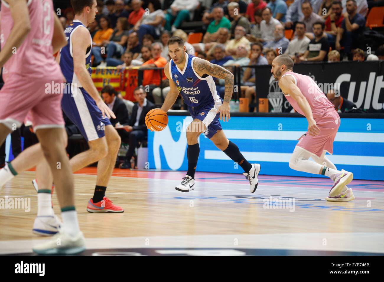 Stefan Jovic del Valencia Basket team in azione Foto Stock