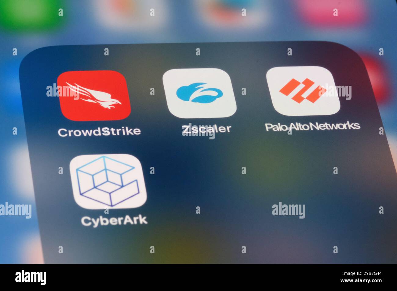 Zscaler, CrowdStrike, Palo alto Networks, CyberArk. Varie app americane della società di cybersicurezza Foto Stock
