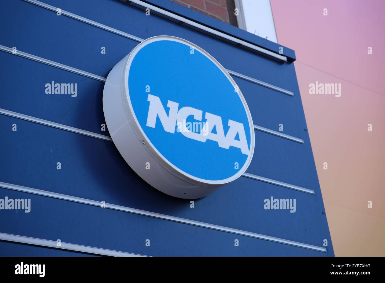 San Francisco, California, USA - 10 giugno 2024: Logo NCAA (National Collegiate Athletic Association) Foto Stock