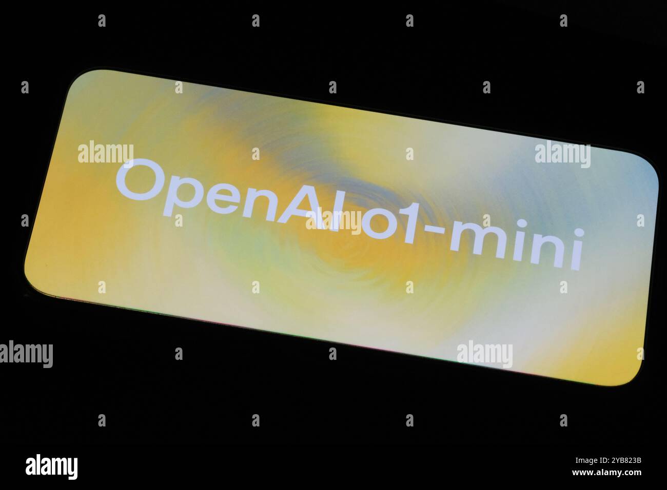 Shanghai, Cina-13 settembre 2024: Modello OpenAI o1-mini ai per telefono Foto Stock
