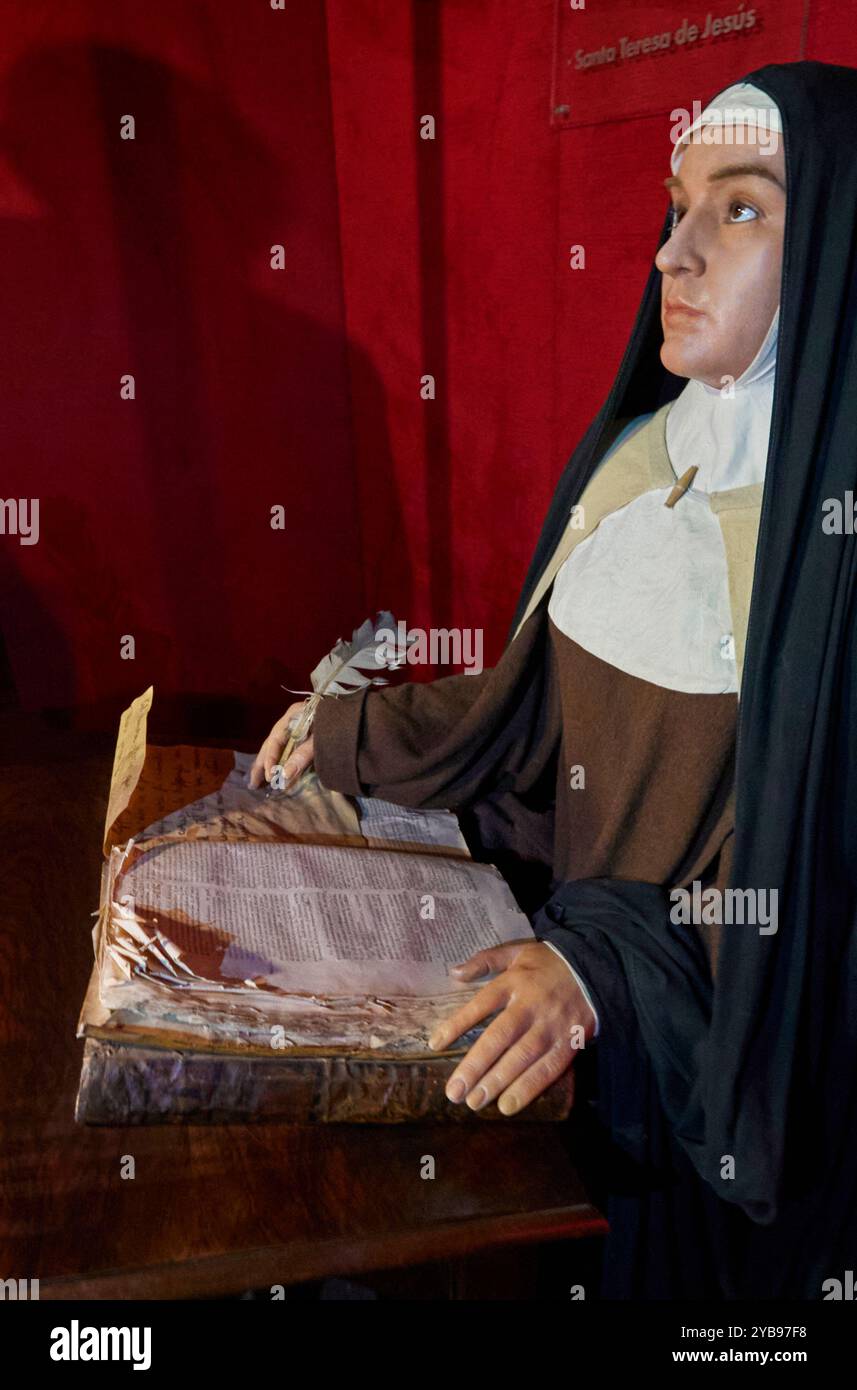 Figura in cera di Teresa d'Avila nel museo Madame Tussauds di Madrid Foto Stock