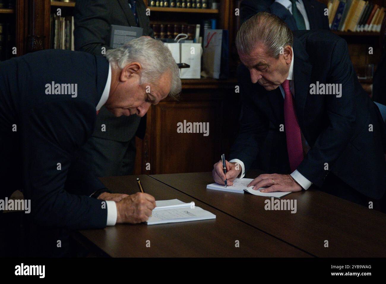 Madrid, Spagna. 17 ottobre 2024. L'ex presidente cileno Eduardo Frei Ruiz - Tagle ha presentato il libro 'Cile 2050. Un solo paese. Oggi pomeriggio quattro presidenti a Casa America a Madrid. Crediti: D. Canales Carvajal/Alamy Live News Foto Stock