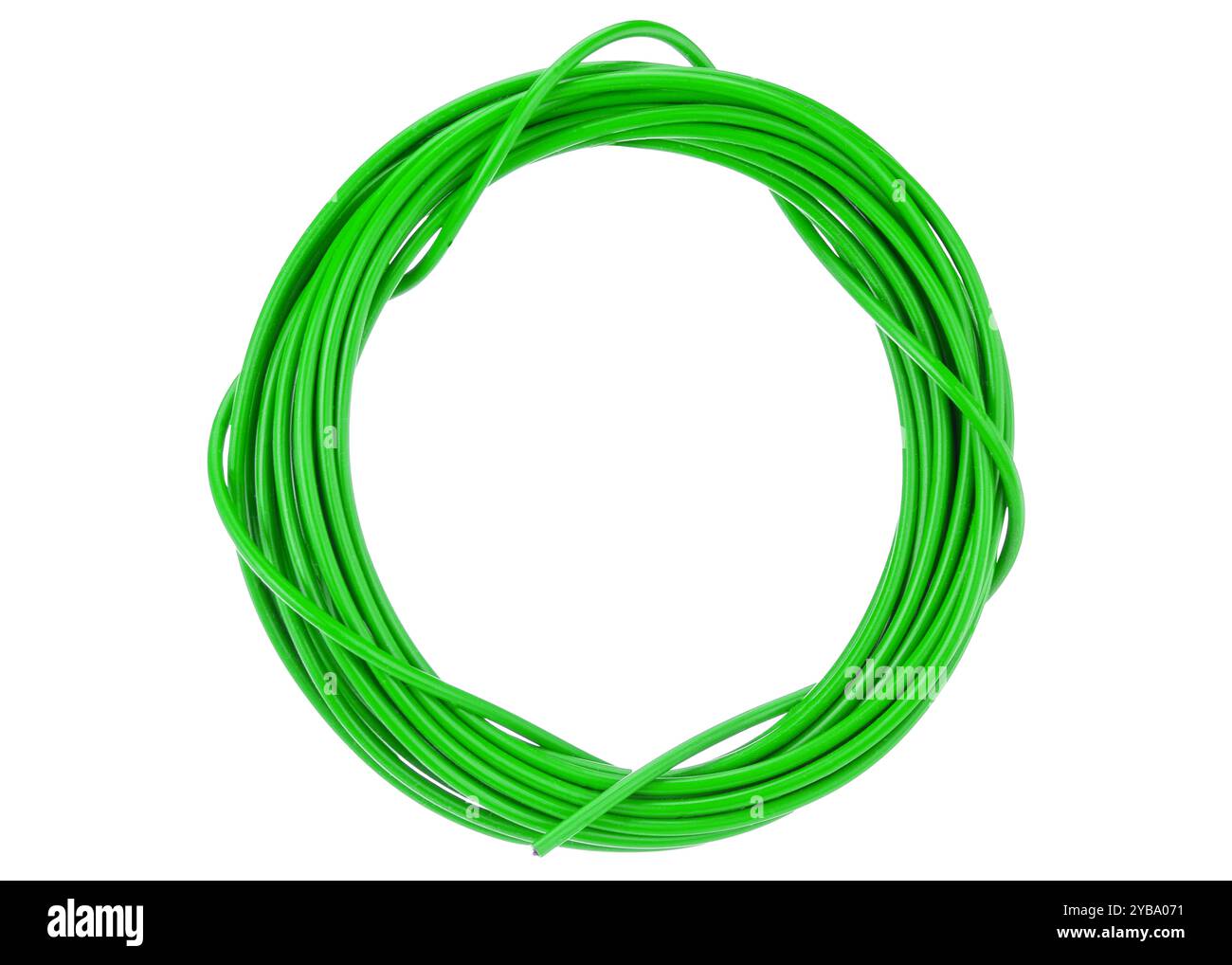 Bobina del cavo elettrico verde isolata su sfondo bianco Foto Stock