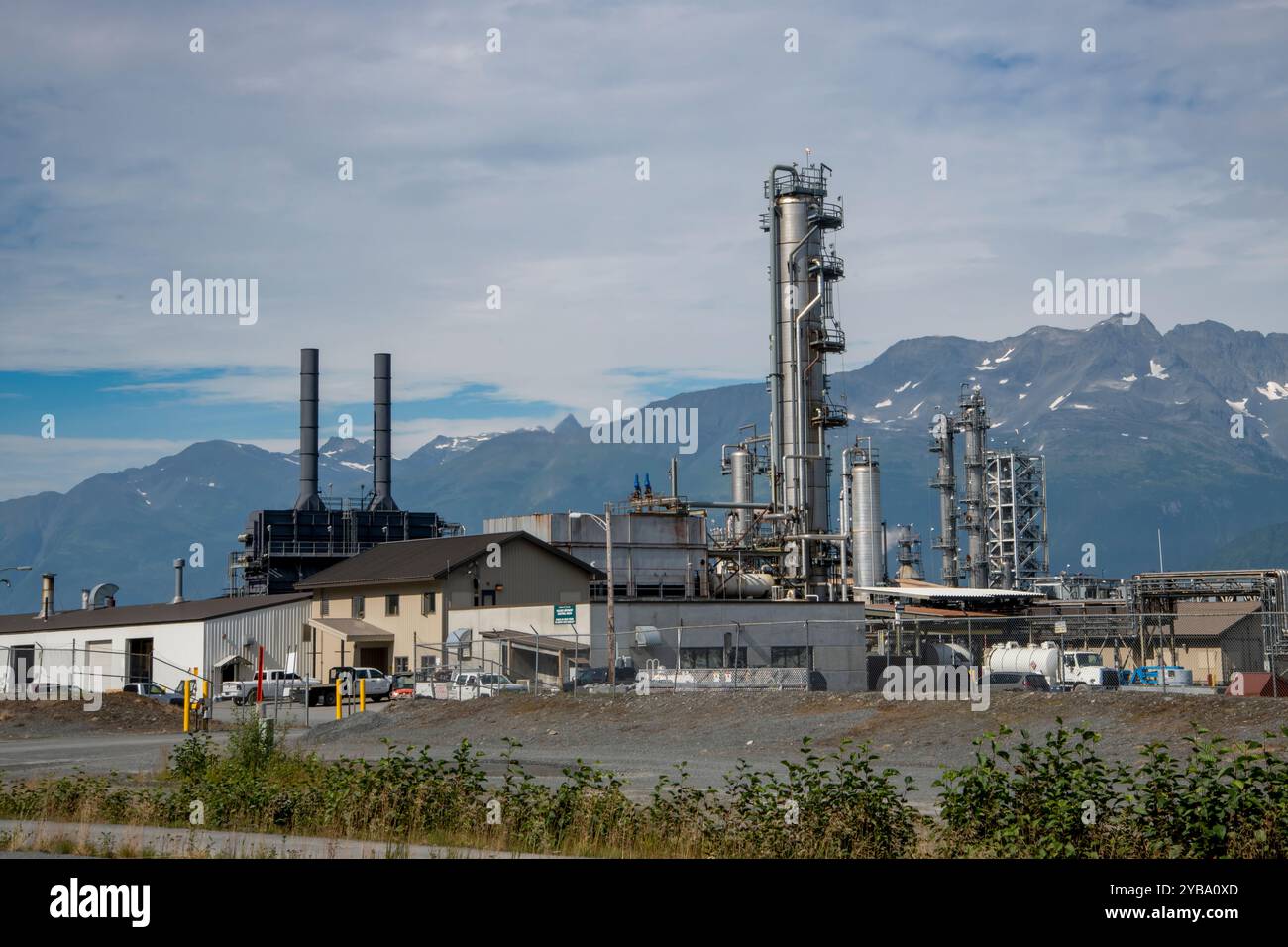 Valdez, Alaska. Raffineria Petro Star Valdez. La raffineria produce combustibile per jet, JP-8, JP-5, diesel marino, combustibile per riscaldamento, e combustibile della turbina. Foto Stock