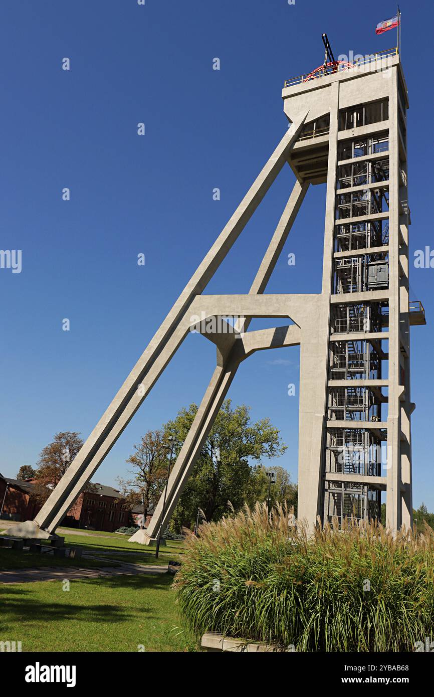 Pozzo minerario della miniera di carbone duro di Prezydent chiusa a Chorzow, Polonia. Foto Stock