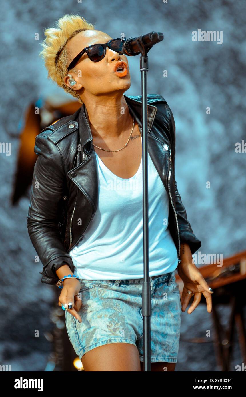 Emeli Sandé, V2013, Hylands Park, Chelmsford, Essex, Regno Unito - 18 agosto 2013 Foto Stock