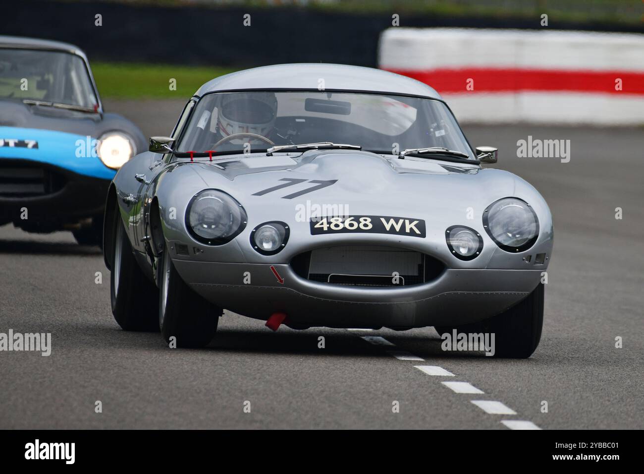 Romain Dumas, Gary Pearson, Jaguar e-Type coupé leggera a bassa resistenza, Royal Automobile Club TT Celebration, un'ora di corse con due piloti, una manda Foto Stock