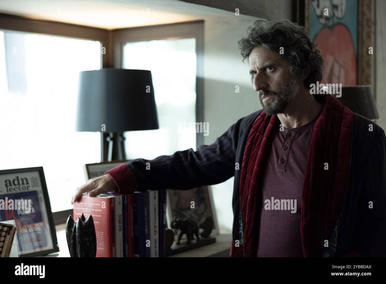 DIEGO PERETTI in ELLISSI (2024) - titolo originale: PUNTOS SUSPENSIVOS -, regia di DAVID MARQUES. Crediti: MORENA FILMS / album Foto Stock