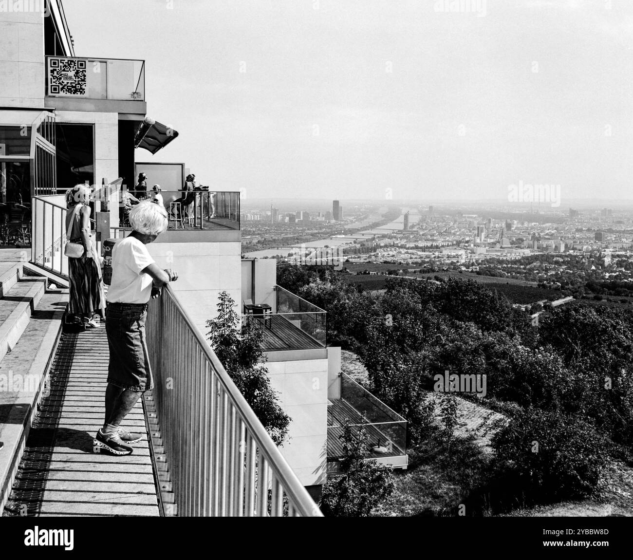 Punto panoramico a Kahlenberg nel 19° distretto della città di Vienna, parte della Wienerwald (foresta viennese), Vienna Austria. Foto Stock