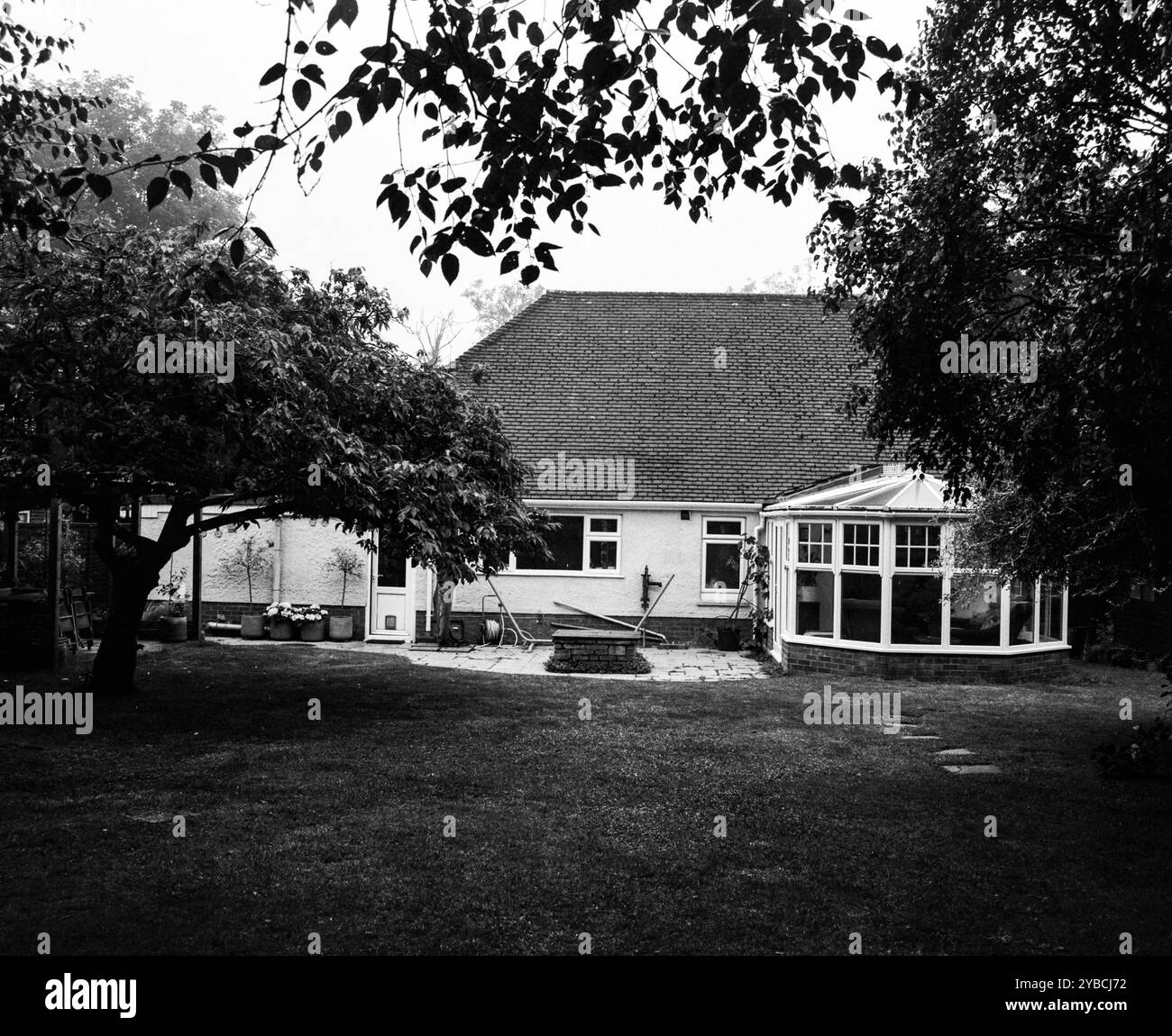 Giardino sul retro, Medstead, Hampshire, Inghilterra, Regno Unito Foto Stock