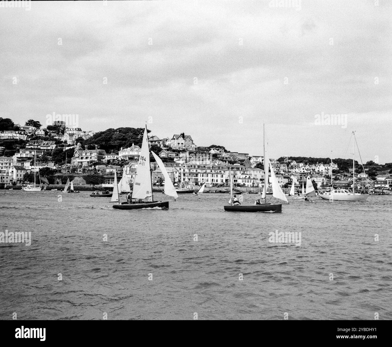 Gare di gommoni al largo di Salcombe Harbour nell'estuario di Salcombe Kingsbridge, Salcombe, Devon, Regno Unito. Foto Stock