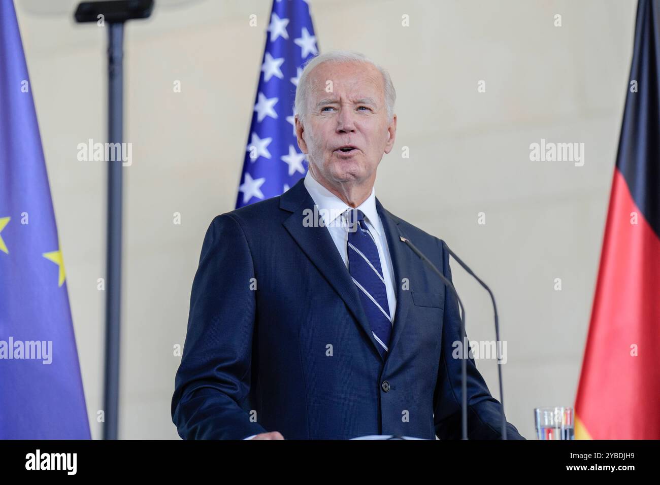 Staatsbesuch des amerikanischen Präsidenten, Joseph R. Biden Jr. Besuch des Präsidenten der Vereinigten Staaten von Amerika, Joseph R. Biden Jr., in Deutschland. Pressestatements des amerikanischen Präsidenten im Bundeskanzleramt Berlin Berlin GER *** visita di Stato del Presidente degli Stati Uniti d'America, Joseph R Biden Jr visita del Presidente degli Stati Uniti d'America, Joseph R Biden Jr, in Germania dichiarazioni stampa del Presidente americano presso la Cancelleria federale Berlino GER Foto Stock