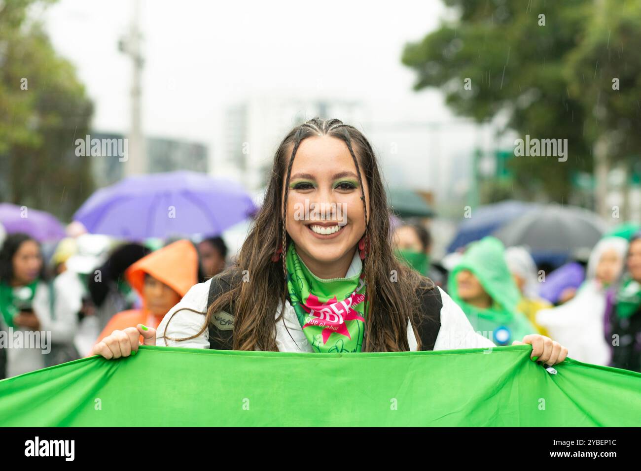 28 S, MARCIA PER LA DEPENALIZZAZIONE DELL'ABORTO, QUITO - ECUADOR. 2024 in Ecuador, la depenalizzazione dell’aborto è avanzata, ma affronta ancora il segno Foto Stock