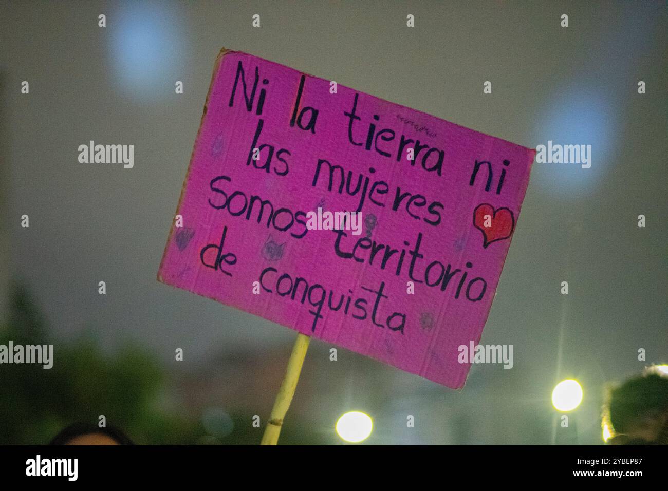 28 S, MARCIA PER LA DEPENALIZZAZIONE DELL'ABORTO, QUITO - ECUADOR. 2024 in Ecuador, la depenalizzazione dell'aborto è avanzata ma affronta ancora il segno Foto Stock