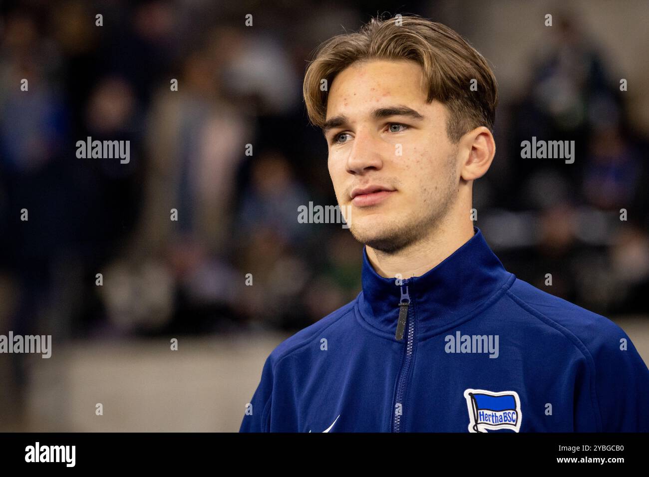 Berlino, Germania. 18 ottobre 2024. Sebastian Weiland di Hertha Berlin visto durante il 2. Partita di Bundesliga tra Hertha Berlin e Eintracht Braunschweig all'Olympiastadion di Berlino. Credito: Gonzales Photo/Alamy Live News Foto Stock