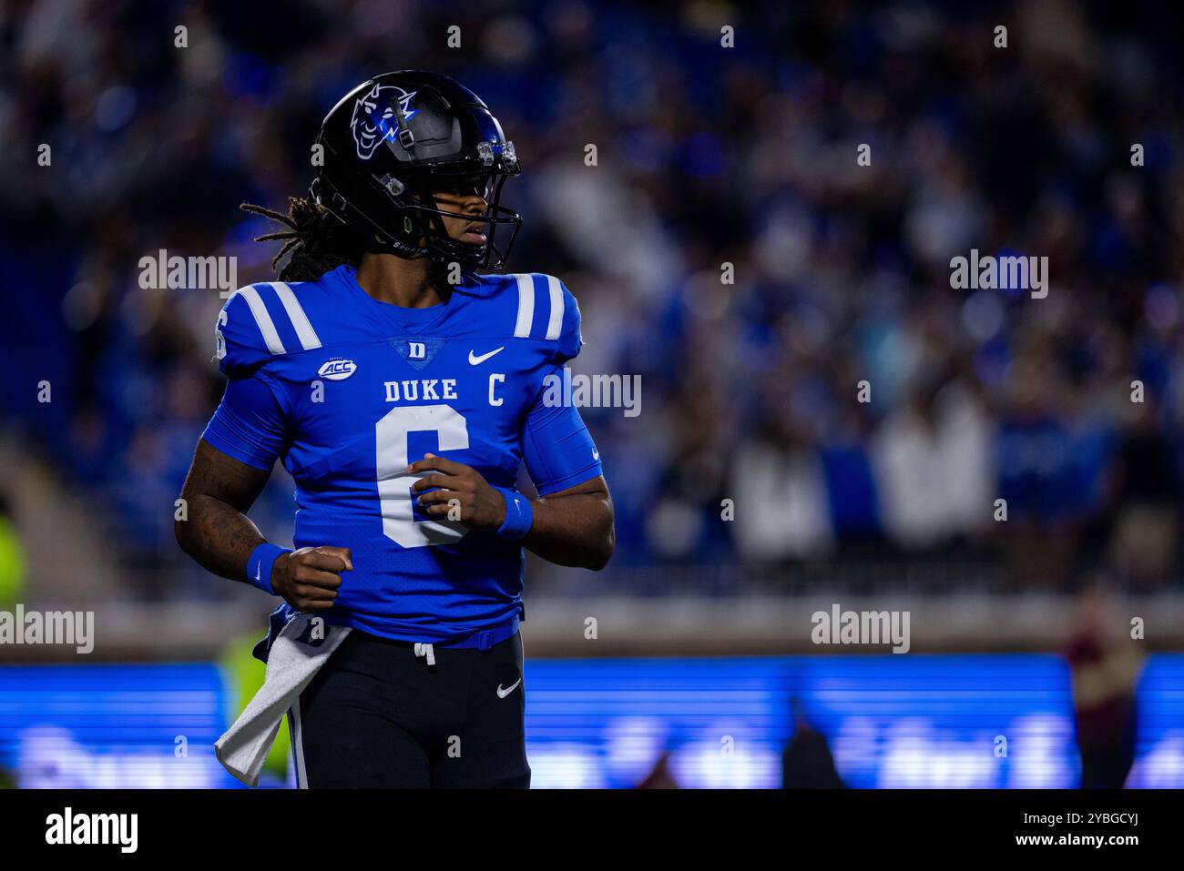 18 ottobre 2024: Il quarterback dei Duke Blue Devils Maalik Murphy (6) contro i Florida State Seminoles durante la seconda metà dell'ACC Football Matchup al Wallace Wade Stadium di Durham, NC. (Scott Kinser/CSM) Foto Stock