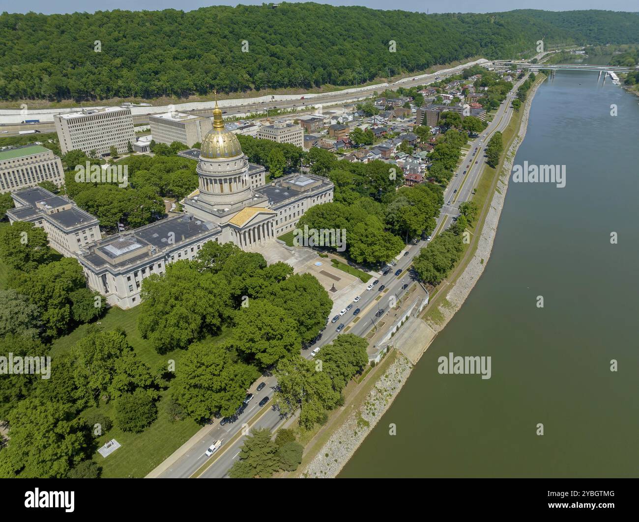 Vista aerea del Campidoglio dello Stato della Virginia Occidentale, sede del governo dello Stato della Virginia Occidentale, e sede del Legis della Virginia Occidentale Foto Stock