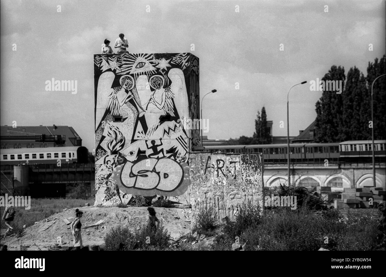 Germania, Berlino, 27.07.1991, dipinse l'ex torre di guardia allo Spreebogen, ARTE, Europa Foto Stock