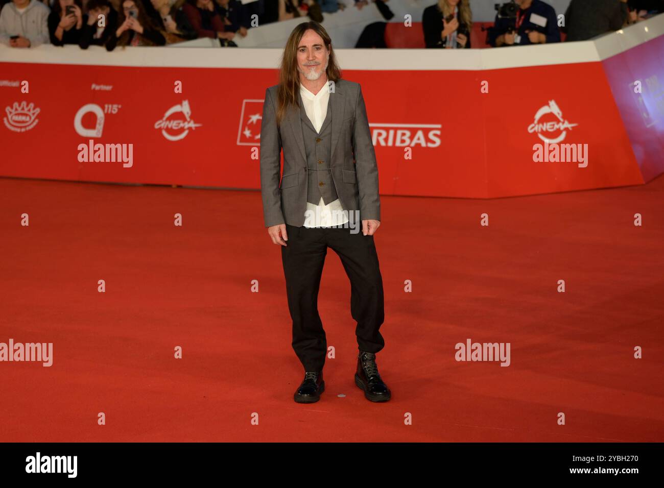 Roma, Italia. 18 ottobre 2024. Manuel Agnelli partecipa al Red carpet del film "fino alla fine" al Rome Film Fest 2024 all'Auditorium Parco della musica. Credito: SOPA Images Limited/Alamy Live News Foto Stock