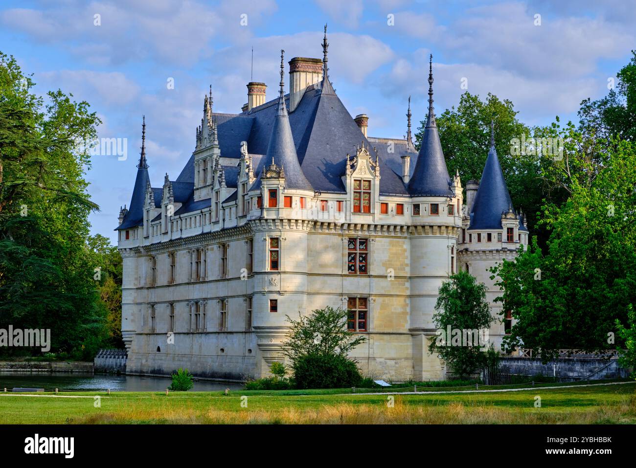 Francia, Indre-et-Loire, Valle della Loira dichiarata Patrimonio dell'Umanità dall'UNESCO, parco naturale regionale Loire-Anjou-Touraine, castello di Azay-le-Rideau, castello Foto Stock