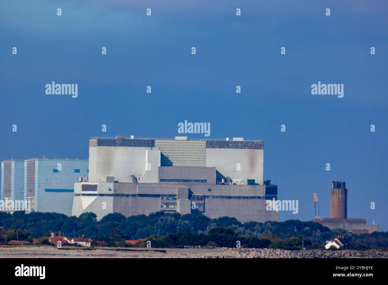 La costruzione di Hinkley Point C e delle sue gru a torre Foto Stock