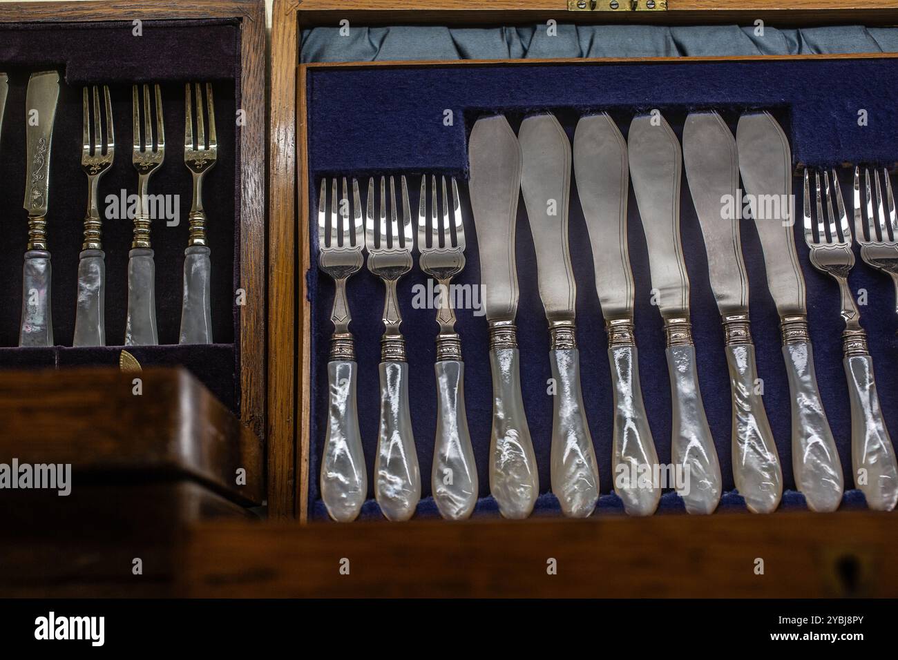 Set posate Argento Regalia Mensa Service Foto Stock