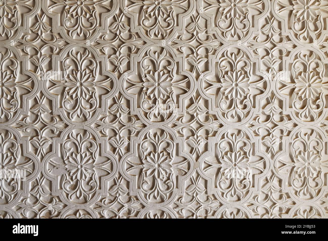 Interni del complesso Besh Khovli. Stucco decorativo in alabastro sulle pareti Foto Stock