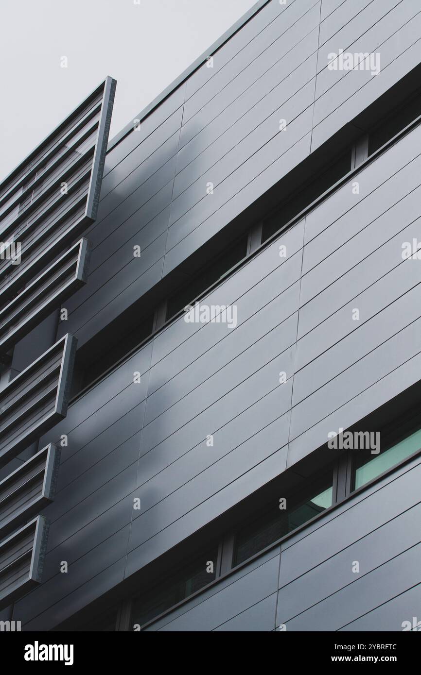 Architettura moderna minimalista con motivi geometrici Foto Stock