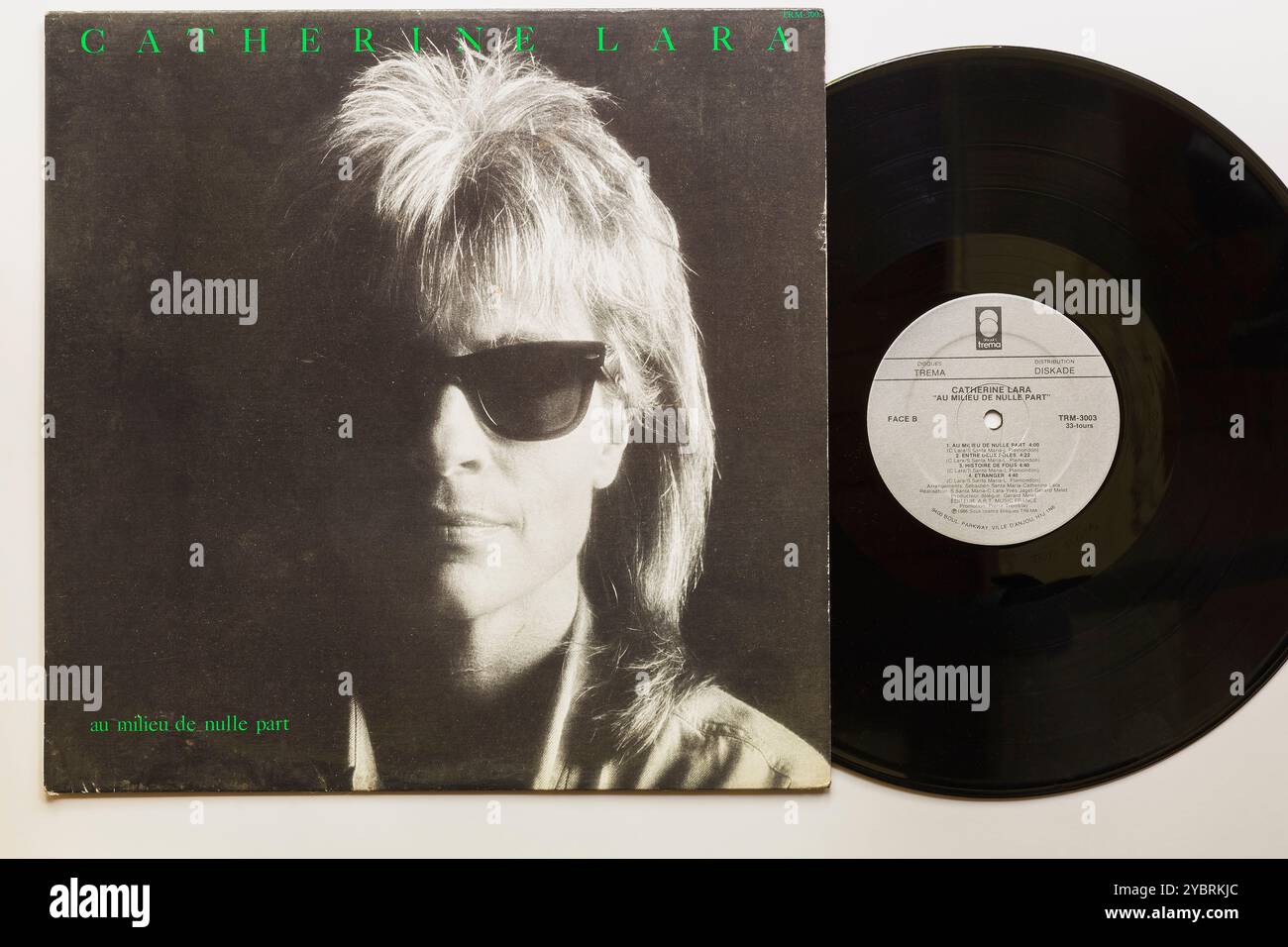 Catherine Lara Au Milieu de nulle Part 33 1/3 rpm Long play album cover e registrazione in vinile. Foto Stock