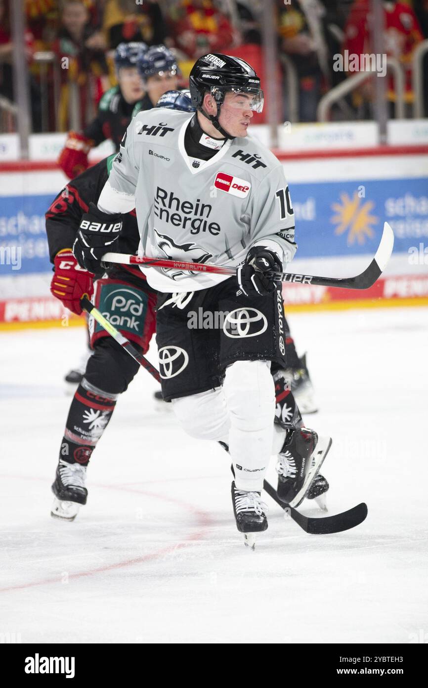 PSD Bank Dome, Duesseldorf, Renania settentrionale-Vestfalia, Justin Schuetz (Koelner Haie, #10), PENNY DEL, Duesseldorfer EG-Koelner Haie il 18/10/2024 al Foto Stock