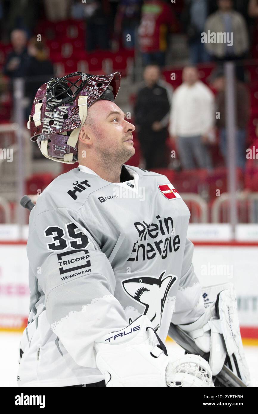 PSD Bank Dome, Duesseldorf, Renania settentrionale-Vestfalia, Julius Hudacek (Koelner Haie, #35), PENNY DEL, Duesseldorfer EG-Koelner Haie il 18/10/2024 presso il Foto Stock