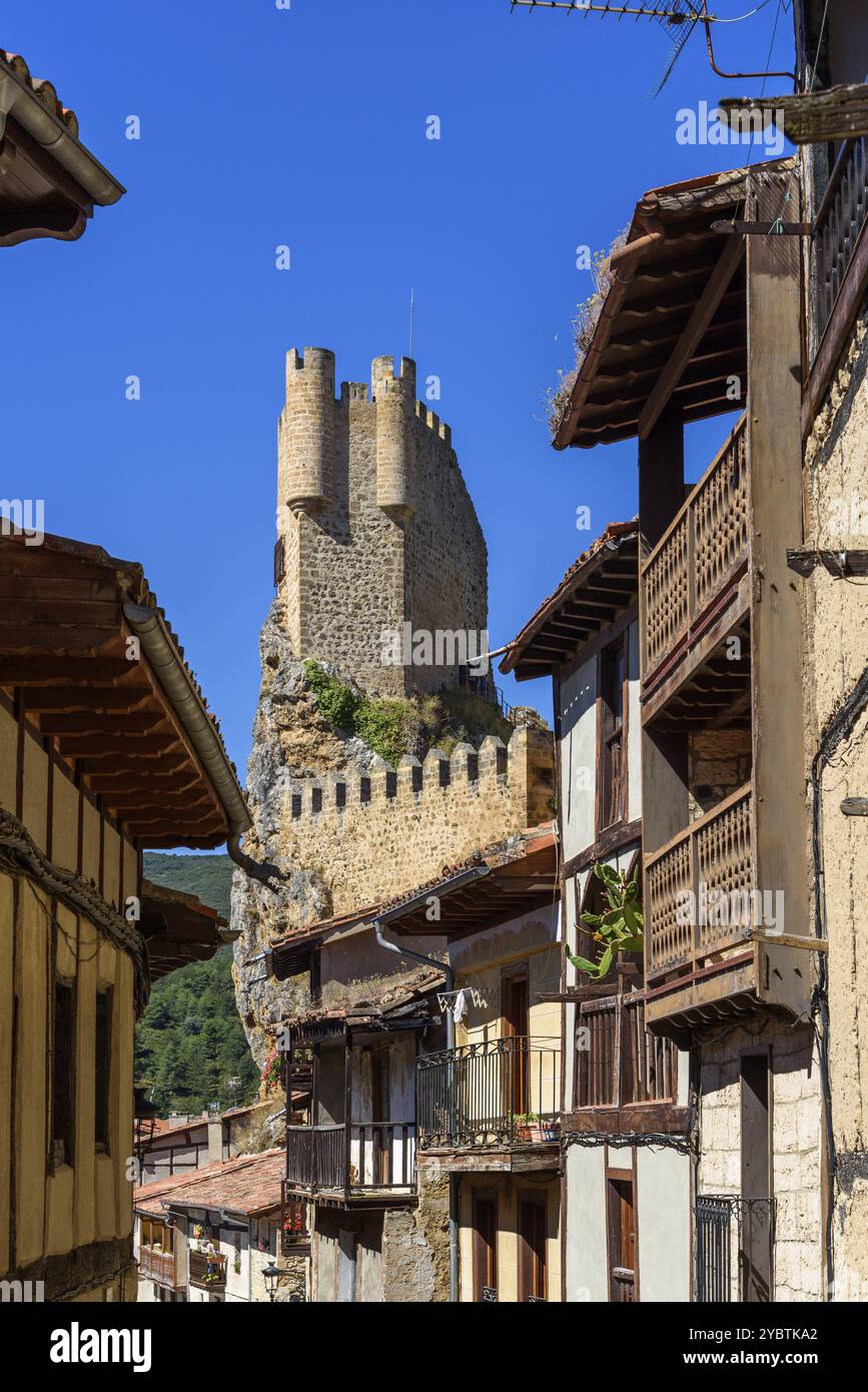 Vista panoramica del borgo medievale di Frias in Burgos Foto Stock