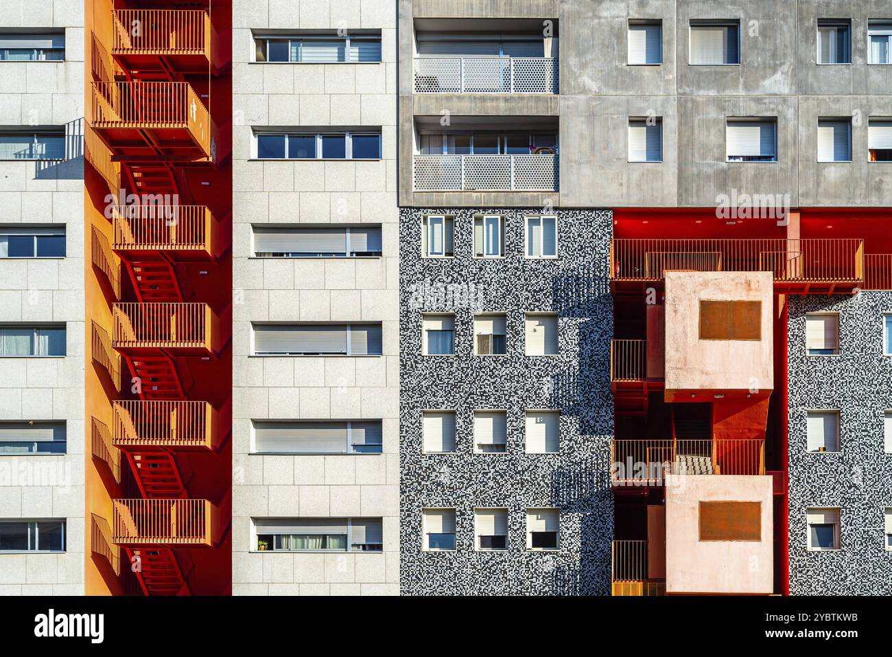 Madrid, Spagna, 6 giugno 2020: Edificio Mirador nel quartiere Sanchinarro di Madrid. È stato progettato dallo studio di architetti olandese MVRDV, Europa Foto Stock