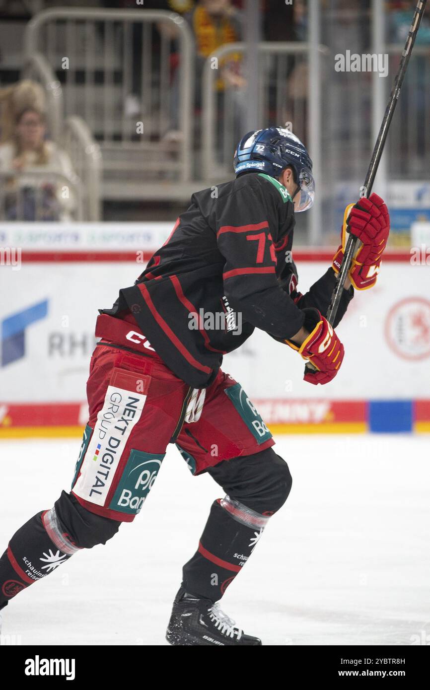 PSD Bank Dome, Duesseldorf, Renania settentrionale-Vestfalia, Bennet Rossmy (Duesseldorfer EG, #72), PENNY DEL, Duesseldorfer EG-Koelner Haie il 18/10/2024 a t Foto Stock
