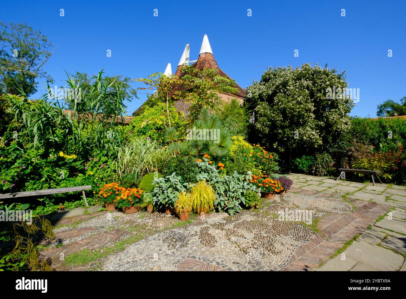 Giardino recintato a Great Dixter. East Sussex, Regno Unito Foto Stock