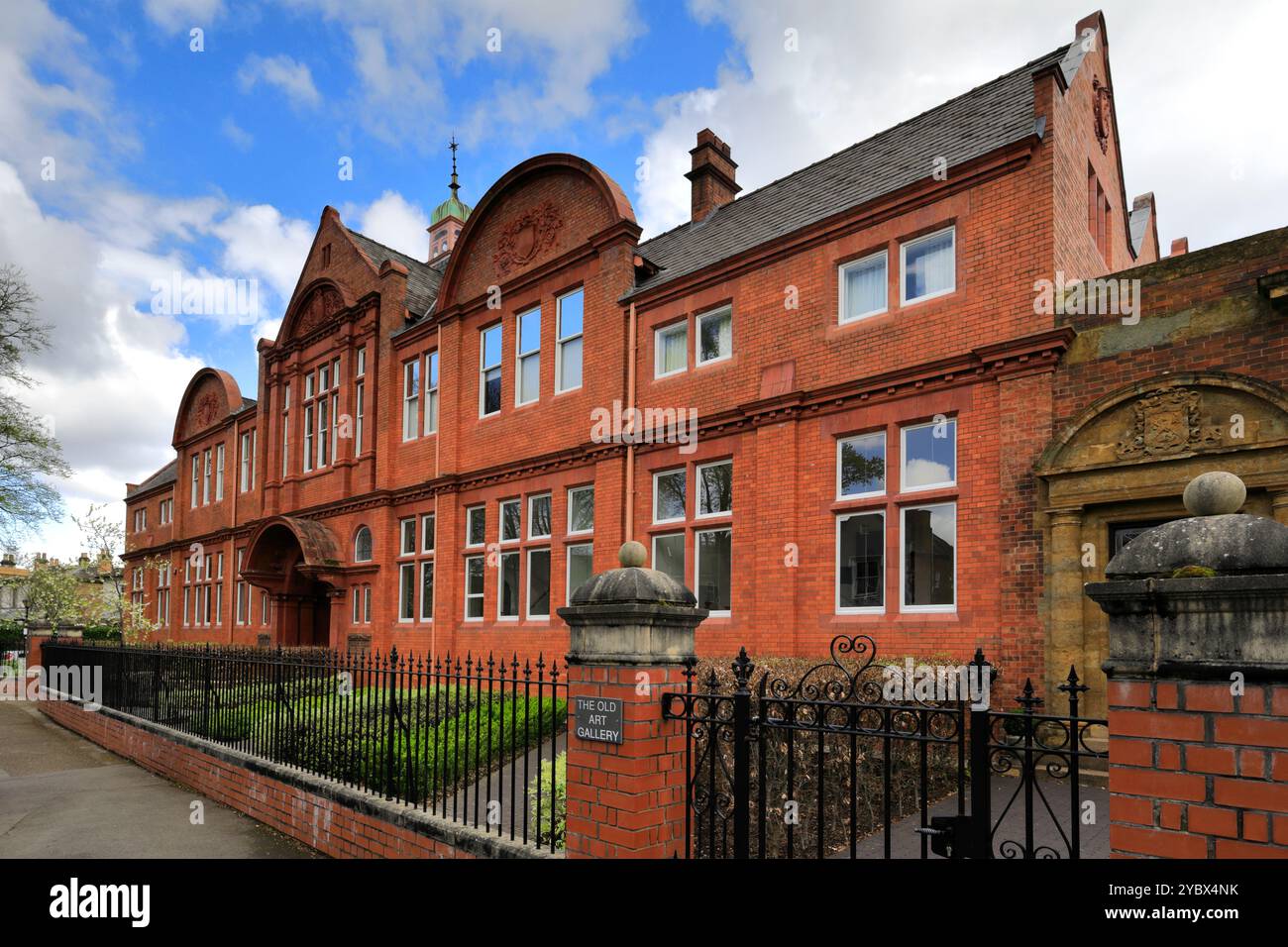 L'edificio della Old Art Gallery, Royal Leamington Spa, Warwickshire, Inghilterra, Regno Unito Foto Stock