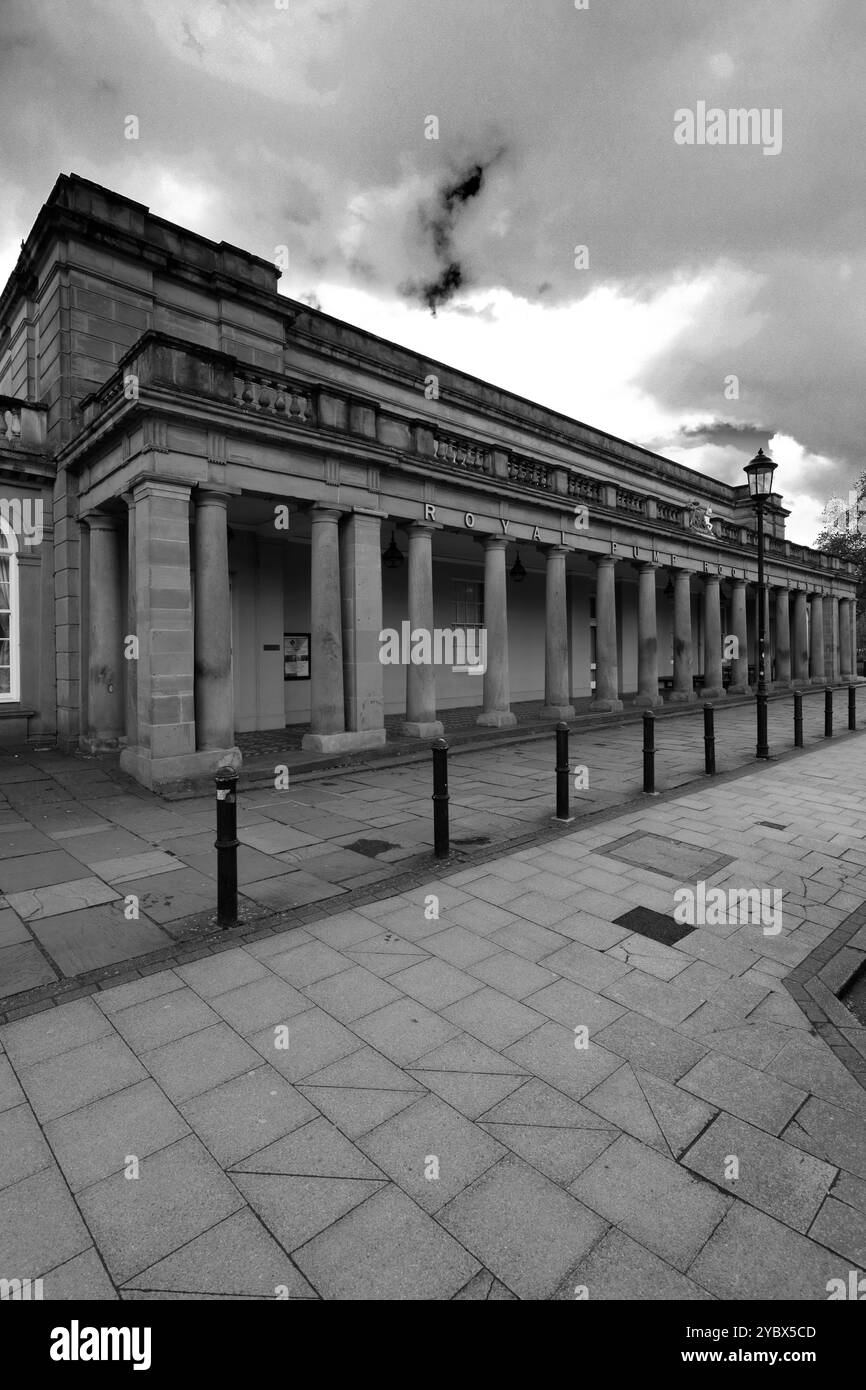 Royal Pump Rooms; Royal Leamington Spa, Warwickshire, Inghilterra, Gran Bretagna, REGNO UNITO Foto Stock