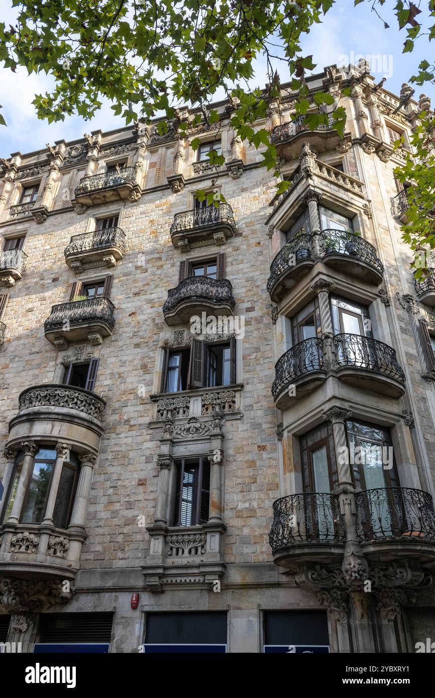 Architettura neoclassica della Gran via de les Corts Catalanes, Barcellona Foto Stock
