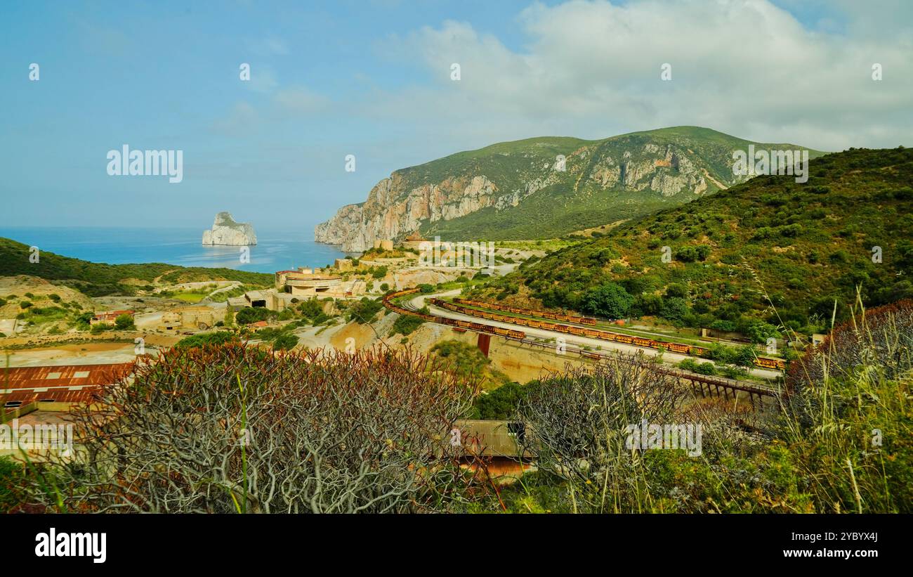 La miniera di Porto Flavia comprende il Parco storico e ambientale Geo-minerario della Sardegna, la costa del Sulcis Iglesiense. Nebida, Porto Flavia, Sardegna, Italia Foto Stock