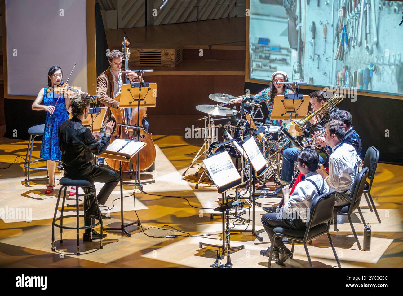 Centro New World Symphony NWS Center, architetto Frank Gehry, interni, Michael Tilson Thomas Performance Hall, compagni post-laurea studenti di musica Foto Stock