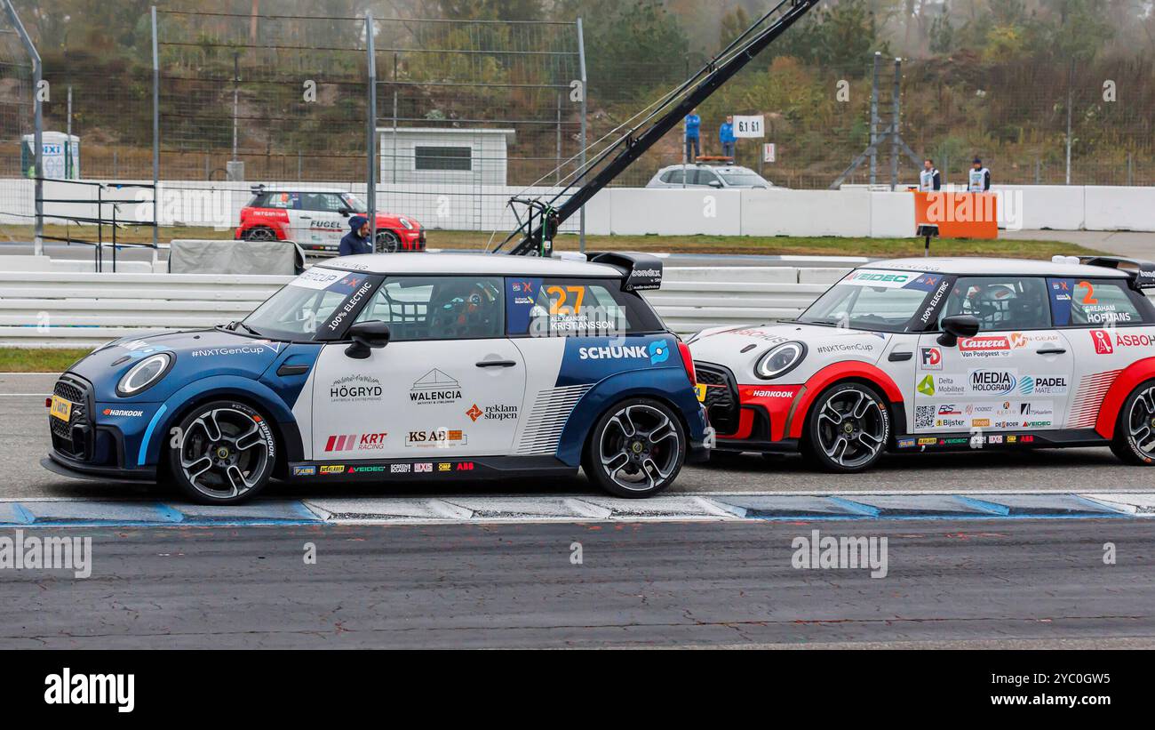 Hockenheim, Germania. 20 ottobre 2024. Alexzander Kristiansson (SWE) vor Greaham Hofmans (NED), 20.10.2024, Hockenheim (Deutschland), Motorsport, NXT Gen Cup, finale Hockenheimring 2024 credito: dpa/Alamy Live News Foto Stock