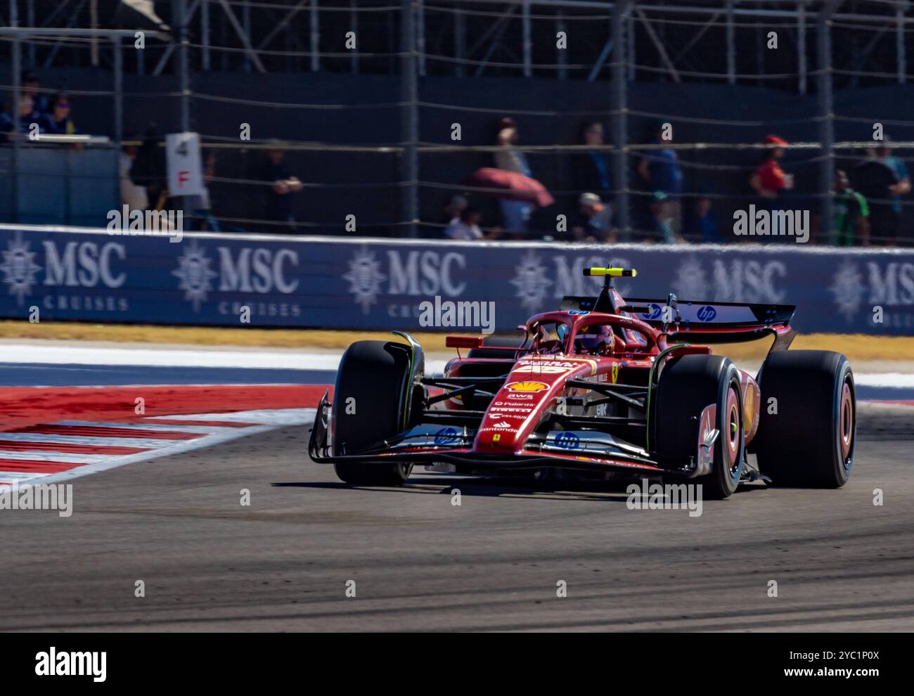 Austin, Texas - 20 ottobre 2024: Carlos Sainz, pilota della 55 Scuderia Ferrari F1, gareggia nel Gran Premio degli Stati Uniti di Formula 1 Pirelli sul circuito delle Americhe di Austin, Texas. Crediti: Nick Paruch / Alamy Live News Foto Stock