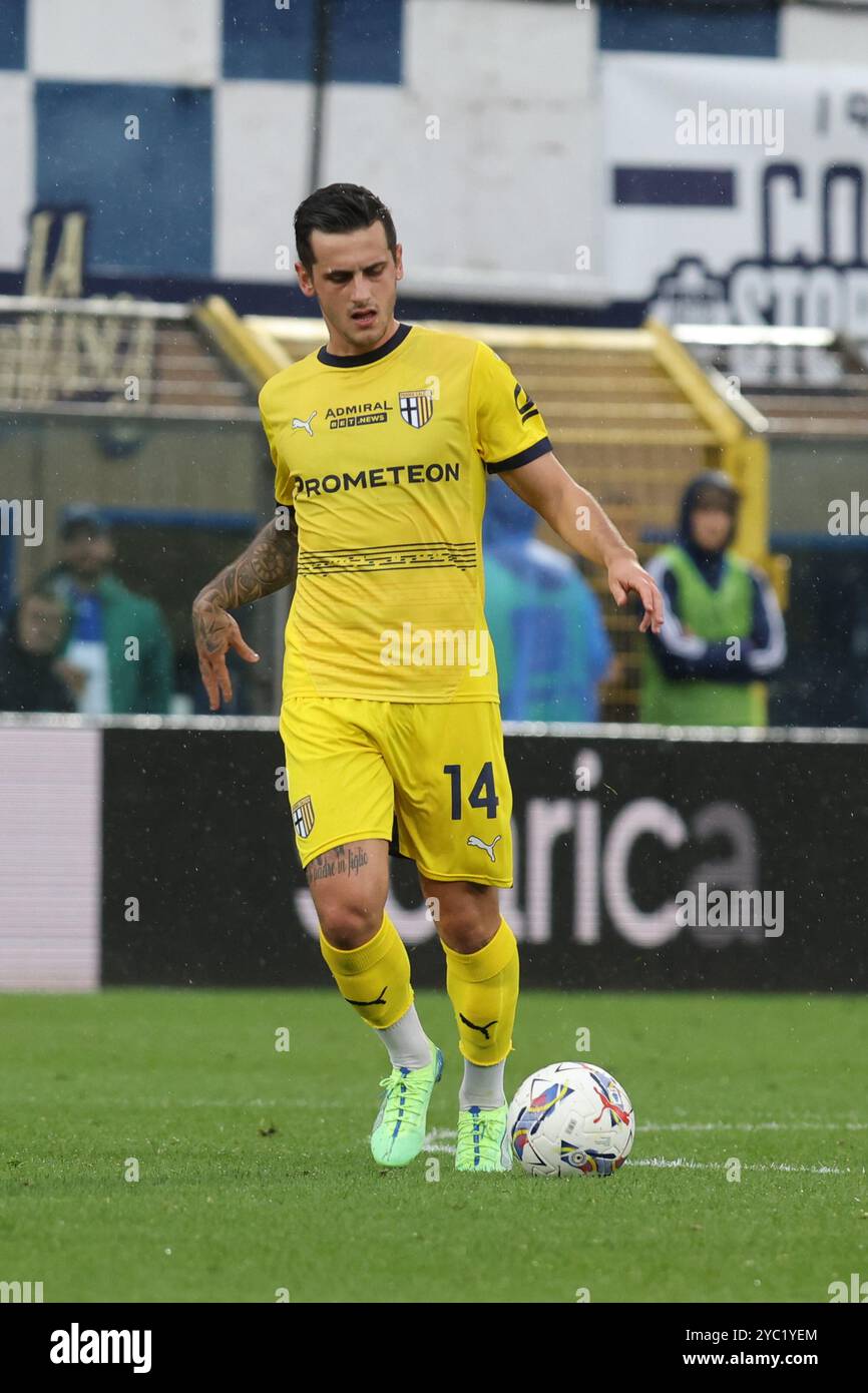 Como&#x2019;Emanuele Valeri del Parma calcio in azione durante la partita di calcio di serie A Enilive 2024/2025 tra Como e Parma allo stadio Giuseppe Sinigaglia di Como - sabato 19 ottobre 2024. Sport - calcio. (Foto di Antonio Saia/LaPresse) Foto Stock