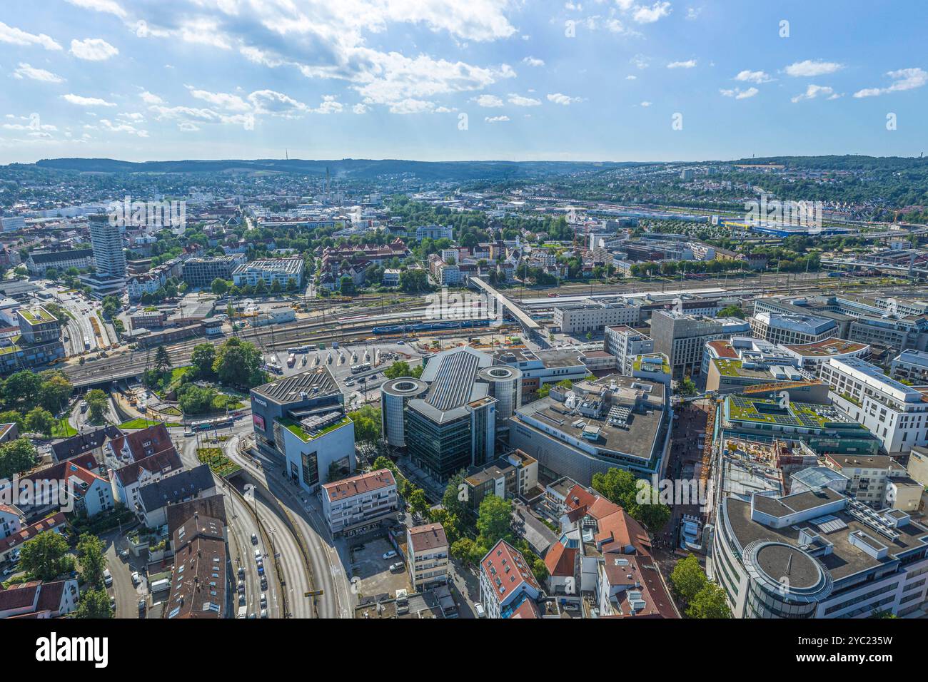 Die Stadt Ulm an der Donau in Baden-Württemberg an der Grenze zu Bayern von oben Ausblick auf die Innenstadt der schwäbischen Universitätsstadt Ulm Mü Foto Stock