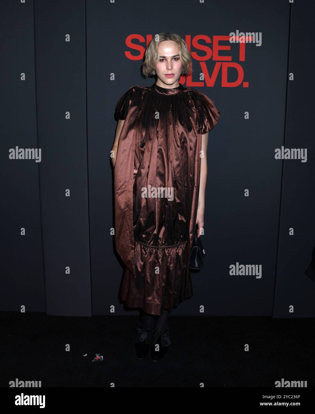 20 ottobre 2024, New York, NY, Stati Uniti: Tommy Dorfman partecipa alla nuova produzione di Jamie Lloyd di Andrew Lloyd WebberÃs Sunset Blvd. Serata di apertura di Broadway al St. James Theatre di New York. 20 ottobre 2024. (Credit Image: © Photo Image Press via ZUMA Press Wire) SOLO PER USO EDITORIALE! Non per USO commerciale! Foto Stock